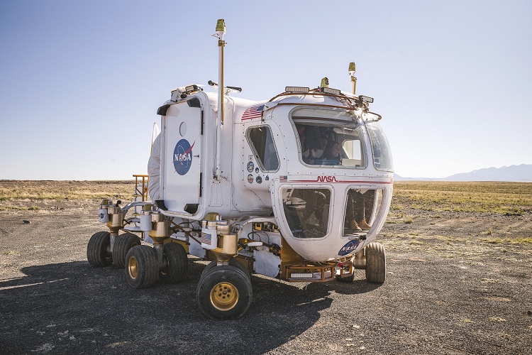 月球巡遊車沙漠測試